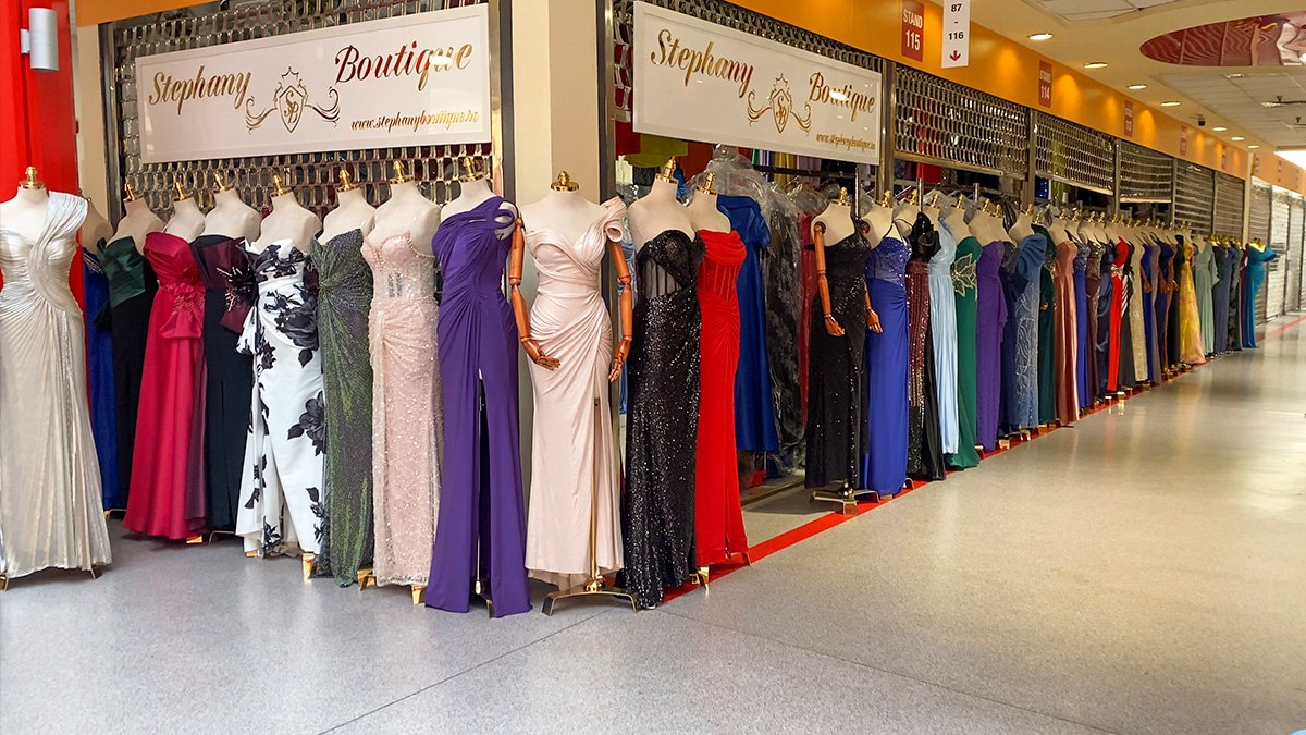 Stephany Boutique în Mega Shop Dragonul Roșu la standurile de la parter
